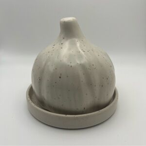 H&M Home Ceramic Garlic Dome & Saucer